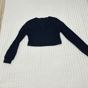Navy blue cropped long sleeve